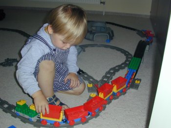 crhtrain040802.jpg